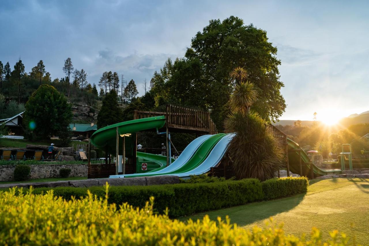 Gooderson Drakensberg Gardens Golf&Spa Resort Buitenkant foto
