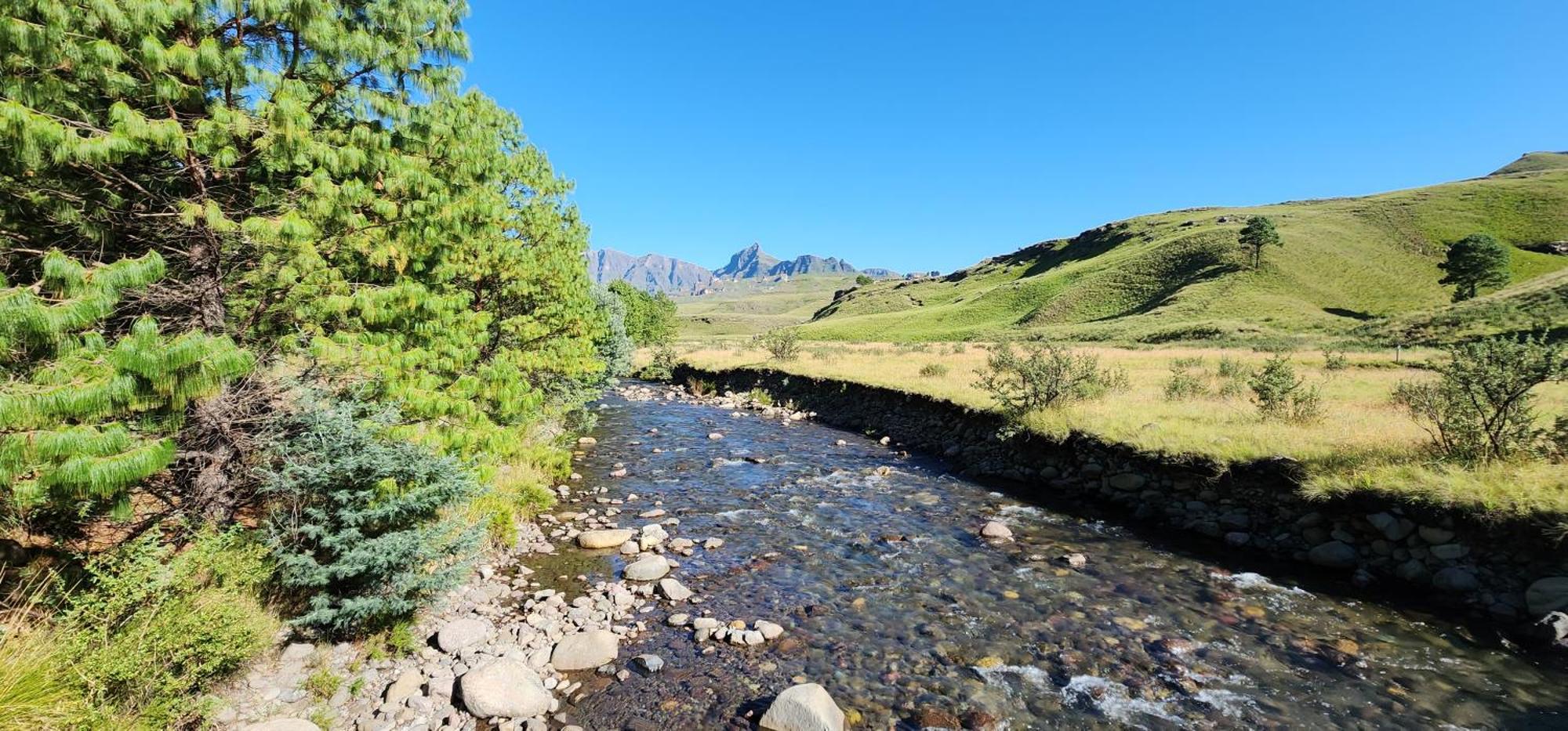 Gooderson Drakensberg Gardens Golf&Spa Resort Buitenkant foto