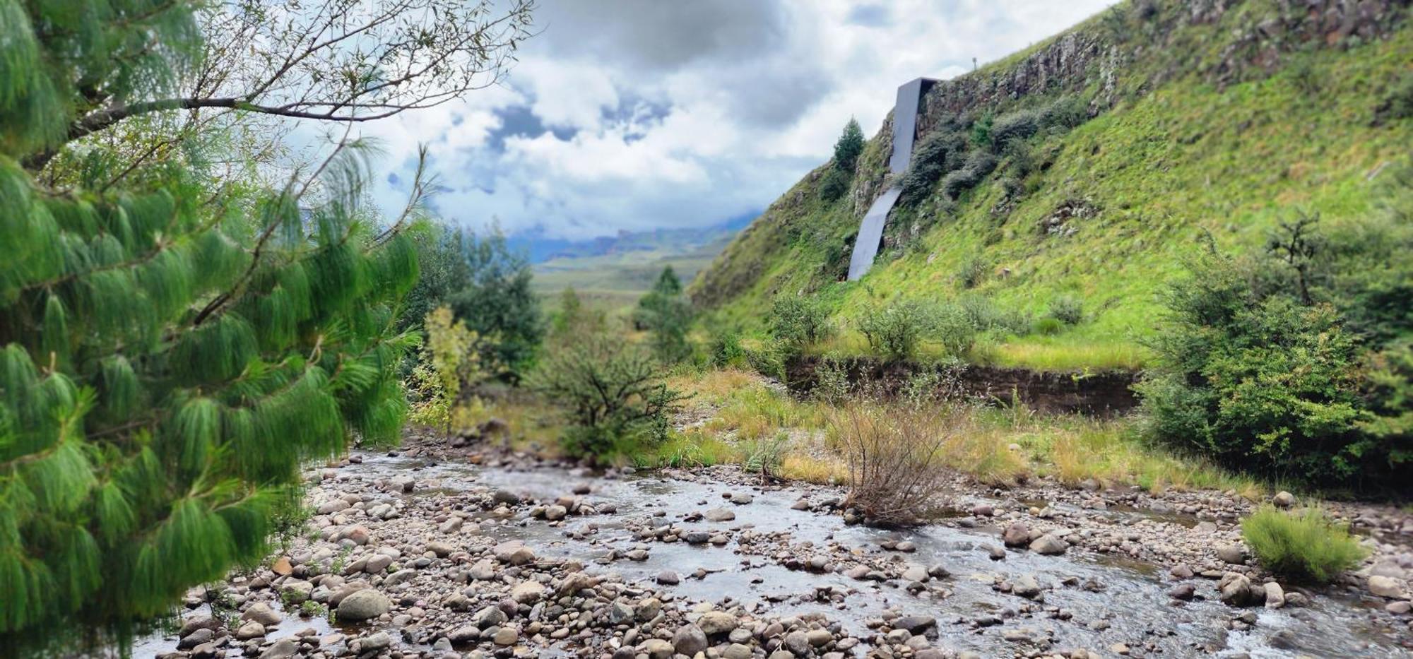 Gooderson Drakensberg Gardens Golf&Spa Resort Buitenkant foto
