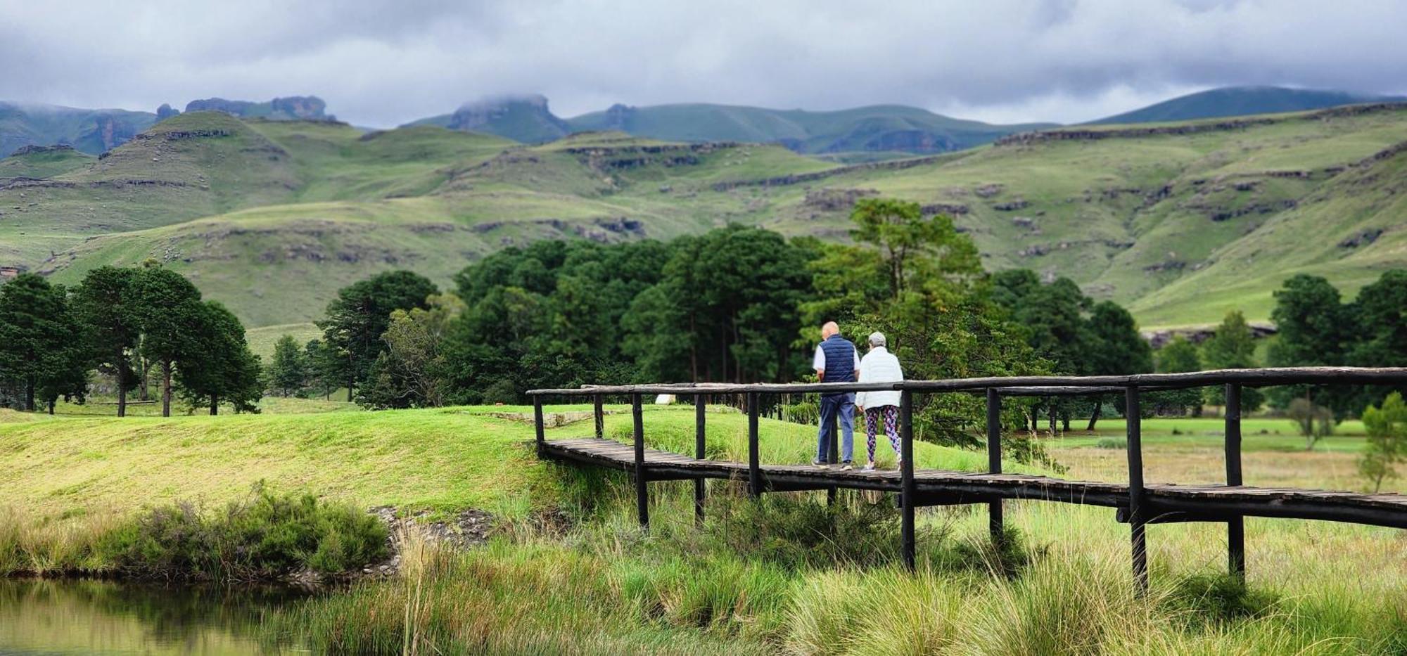 Gooderson Drakensberg Gardens Golf&Spa Resort Buitenkant foto